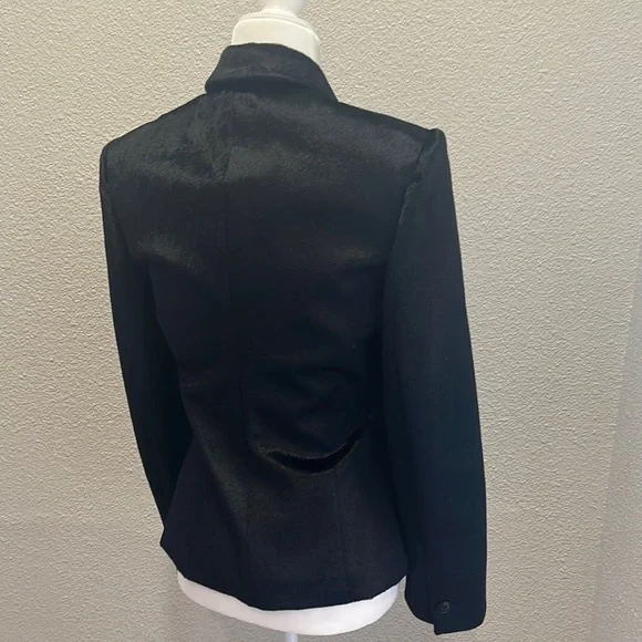 Elegant Black Women's Blazer - Picture 3 of 5